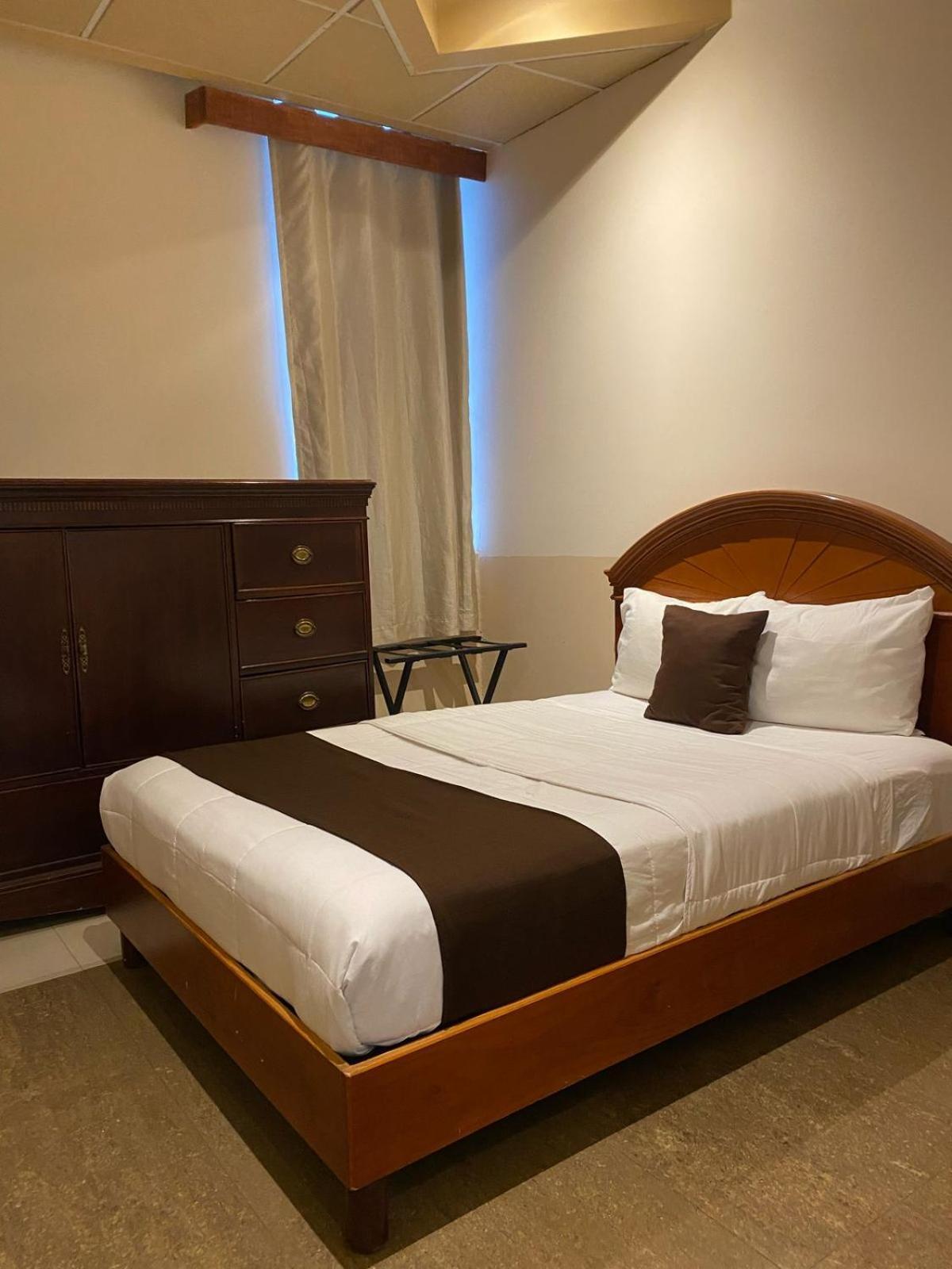 Hotel El Regio Monterrey Zewnętrze zdjęcie