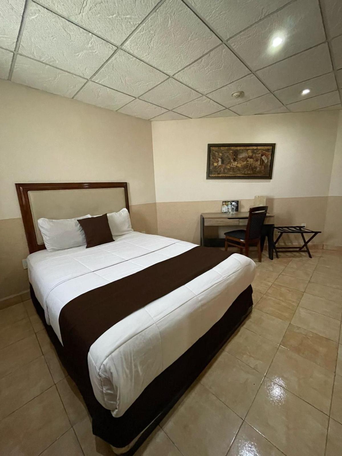 Hotel El Regio Monterrey Zewnętrze zdjęcie